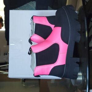 Mata Hot Pink and Black chunky ligged compat boots
